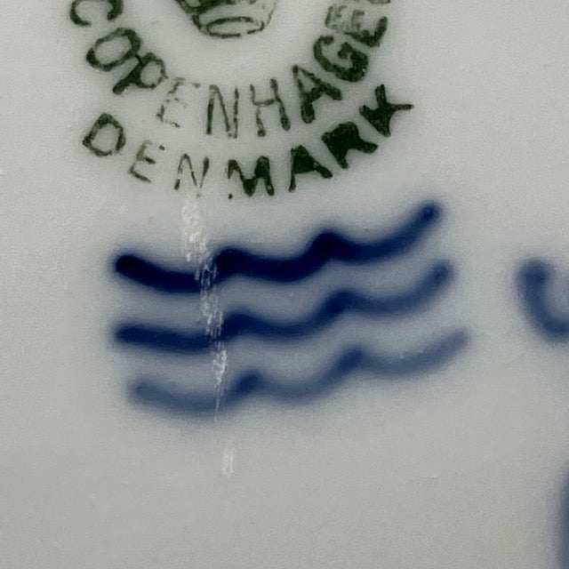 ロイヤルコペンハーゲンのバックスタンプとスクラッチの意味を徹底解説