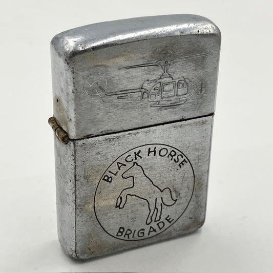 ZIPPO ベトナム 1968年 第11機甲騎兵連隊 UH-1 ヒューイ ビンテージ ジッポー ベトナムジッポー 中古 動作確認済み 【海外直輸入USED品】