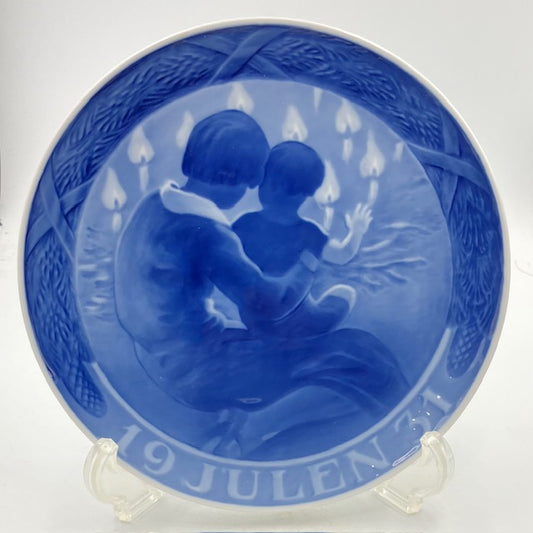 ロイヤルコペンハーゲン　イヤープレート　1931年　「Mother and Child」　母と子【海外直輸入USED品】