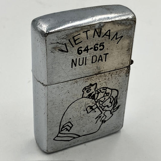 ZIPPO ジッポー ベトナム 1964年 ヘルメットにしがみつく亀 ビンテージ ベトナムジッポー 中古 動作確認済み 【海外直輸入USED品】