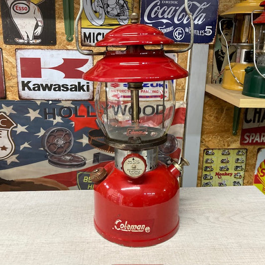 1963年10月　レッドボーダー　低いベンチレーター　コールマン Coleman 200A　ランタン　【海外直輸入USED品】