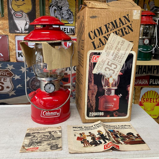 コールマン Coleman ランタン 1976年2月 200A ほぼ使用感のない箱入り美品 最終モデル ブラックバルブ 整備済み【海外直輸入USED品】
