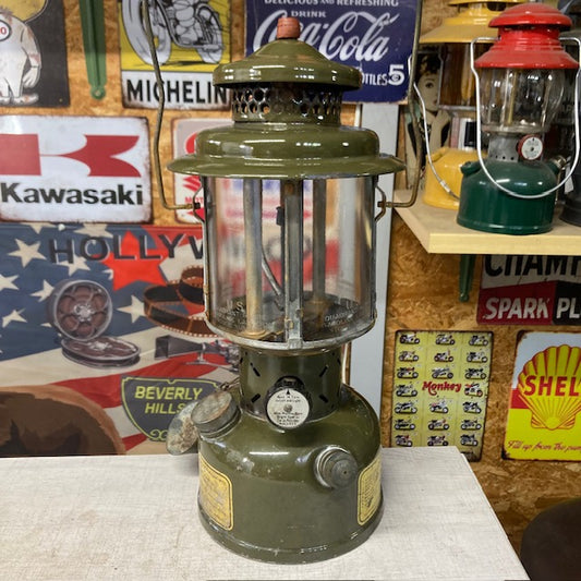 Coleman ランタン 1952年 252A GIランタン クアッドグローブ ４分割 ミリタリーランタン｜ 整備済み【海外直輸入USED品】