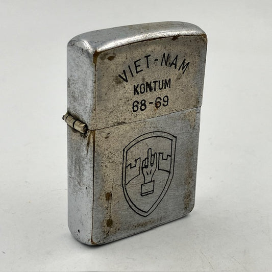 ジッポー ZIPPO ベトナムジッポー 1968年 中指を立てた 軍事援助司令部 使えます ヴェトナムジッポー【海外直輸入USED品】
