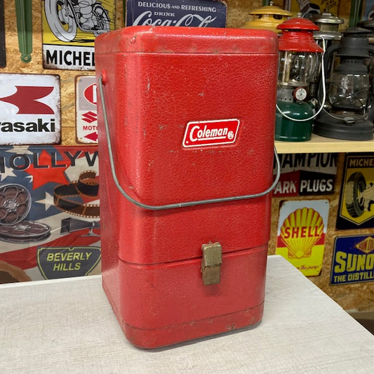 【ケースのみ】赤　ガルウィングケース　コールマン Coleman 200A　メタルケース　200A用　ランタン【海外直輸入USED品】