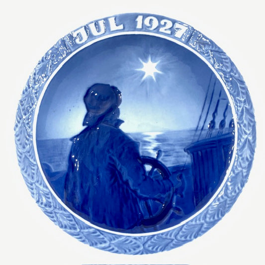 ロイヤルコペンハーゲン イヤープレート 1927年「Ship's Boy at the Tiller on Christmas Night」船上のクリスマスの夜の海の少年【海外直輸入USED品】