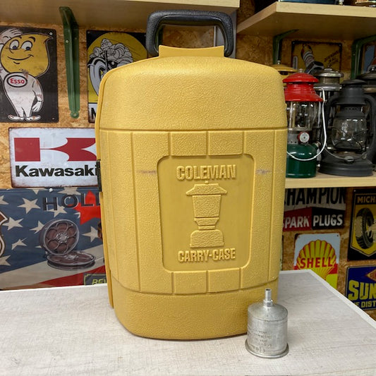 コールマン Coleman ランタン ケースのみ 1978年3月 クラムシェルケース 中型〜大型ランタン用 No.0フューエルファンネル【海外直輸入USED品】