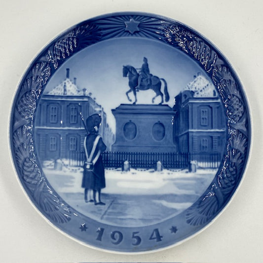 ロイヤルコペンハーゲン イヤープレート 1954年 「Amalienborg Place, Copenhagen」 コペンハーゲンのアマリエンボー城【海外直輸入USED品】