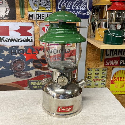 コールマン Coleman ランタン 1957年3月 202 プロフェッショナル 整備済み【海外直輸入USED品】