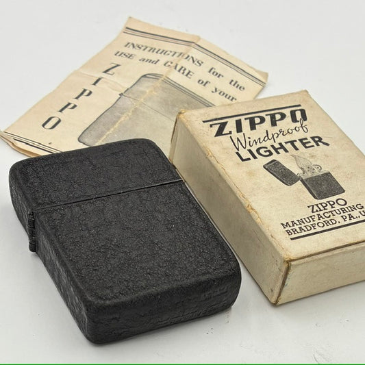 1942年製 ZIPPO ジッポー WWⅡ 4バレル ブラッククラックル 未使用デッドストック オリジナルボックス・取説付き 動作確認済み 【海外直輸入USED品】