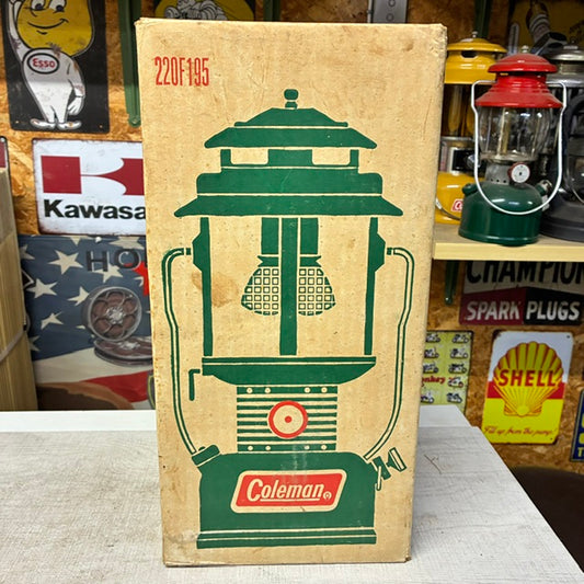 【未開封品】 コールマン Coleman ランタン 1972年10月 220F 箱入り完品 【海外直輸入USED品】