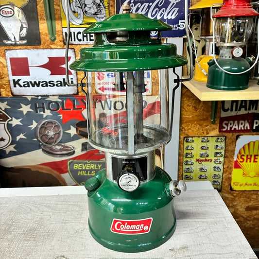 コールマン Coleman ランタン 1976年1月 220J ホワイトボーダー 中古 整備済み 【海外直輸入USED品】