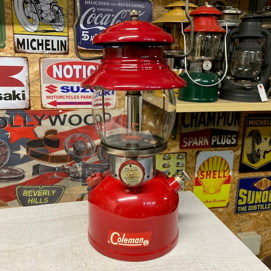 【美品】1962年6月　レッドボーダー マルーン　高いベンチレーター　コールマン Coleman 200A　ランタン　【海外直輸入USED品】