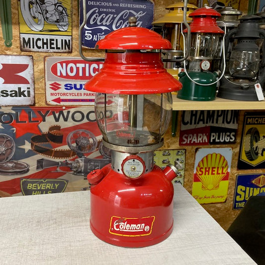 コールマン Coleman ランタン 1961年5月 200A 希少 ランタンマーク有りイエローボーダー 整備済み【海外直輸入USED品】