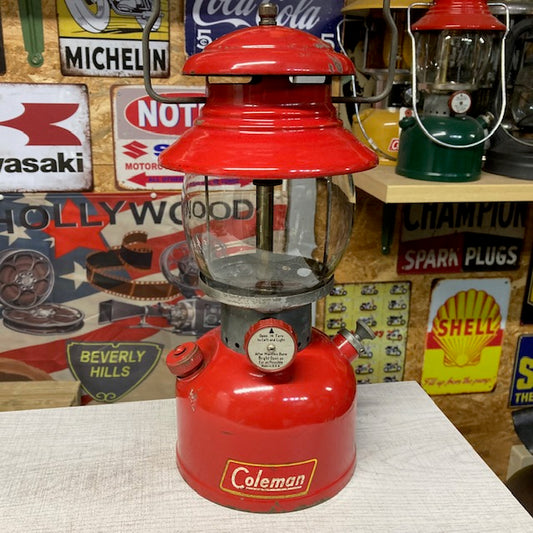 1953年7月　イエローボーダー　初年度オリジナル　コールマン Coleman 200A　ランタン　サンシャイングローブ　素焼きバーナー【海外直輸入USED品】